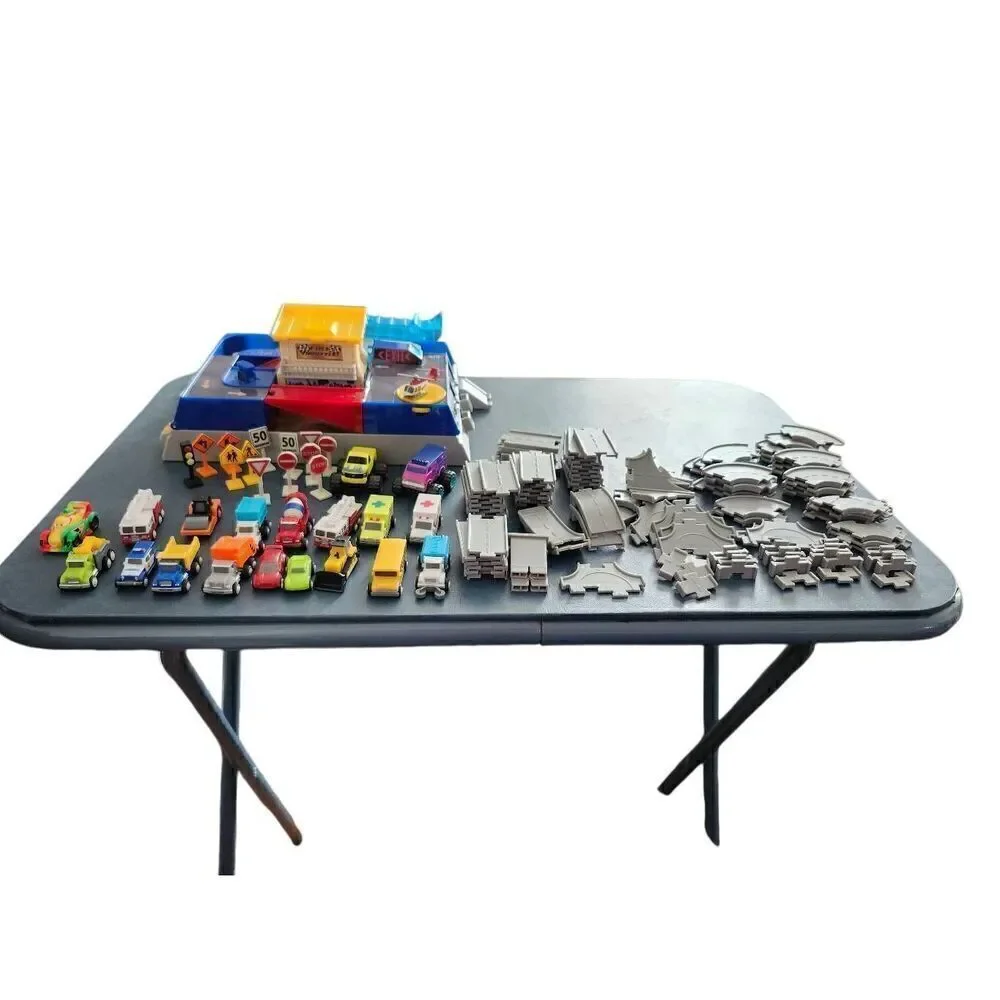 Driven by Battat – Auto Shop & Race Track Playset – Collapsible Playset with Tra
